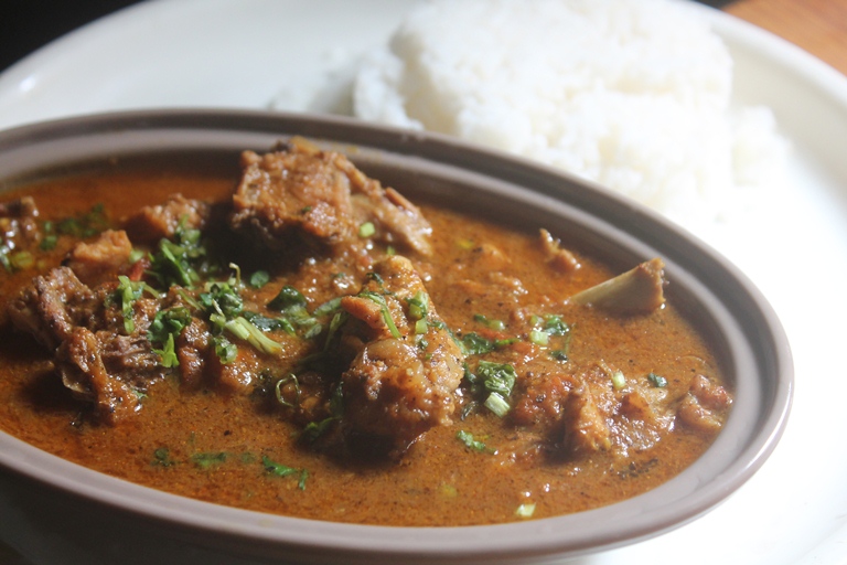 Pepper Chicken Gravy Recipe (Milagu Chicken Curry)