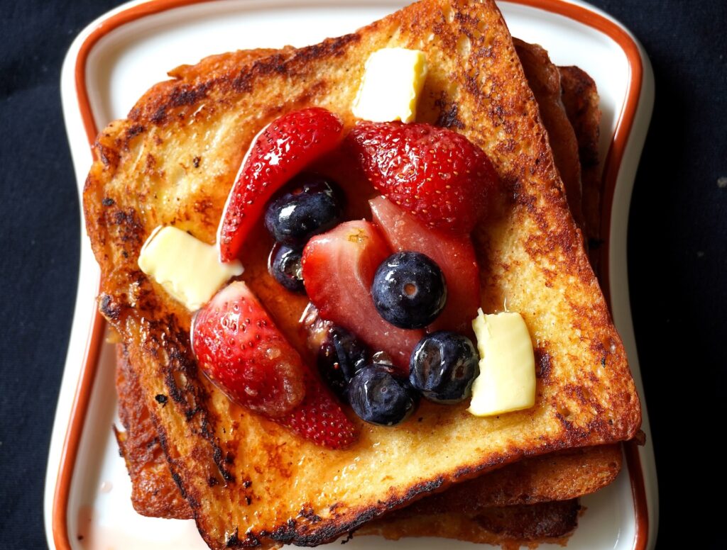 French Toast Recipe (with Eggs and Eggless Option)